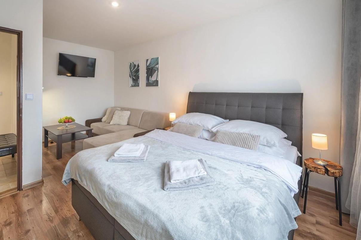 Apartmány MINATA Lipótszentmiklós Kültér fotó